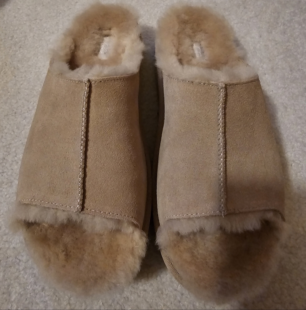 UGG Greenport Tan Sheepskin Slide Slippers
